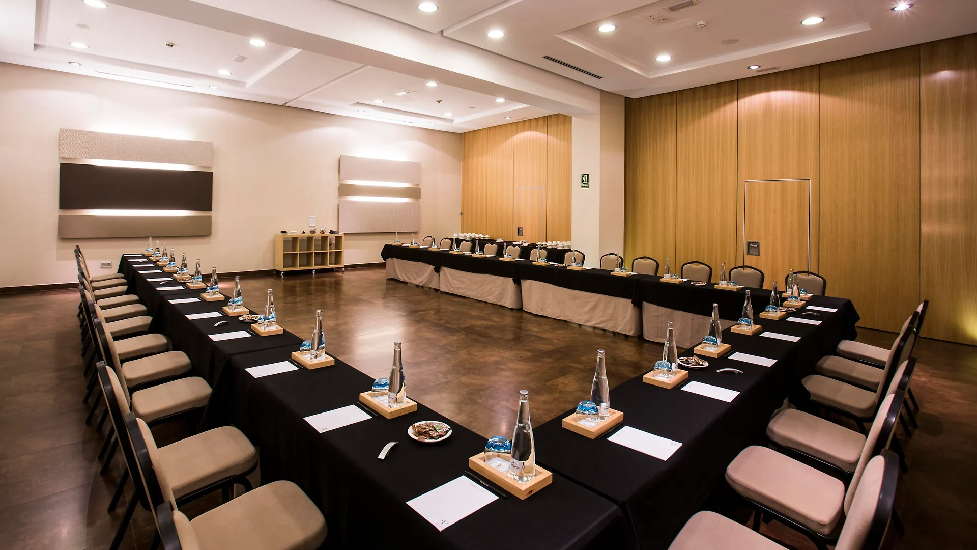 Vincci Selección Posada del Patio Málaga 5*,